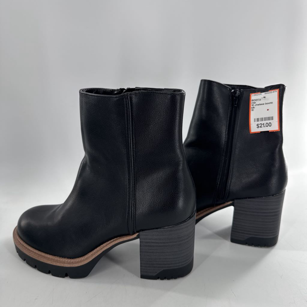 10 chelsea boots