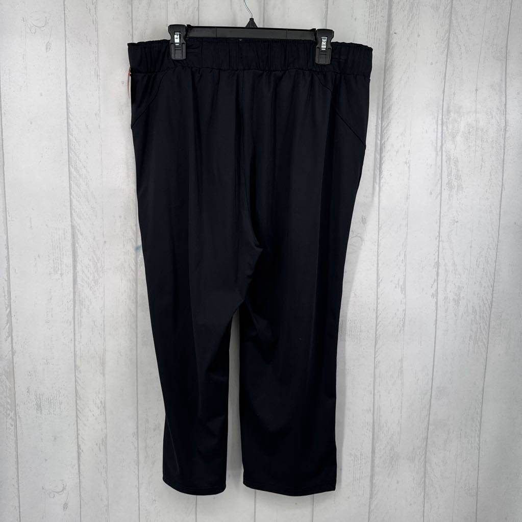 L pull-on crop pant