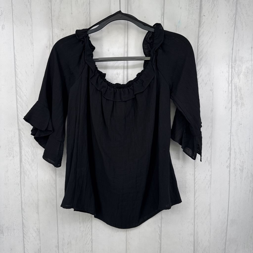 L ruffled neckline flutter slv top