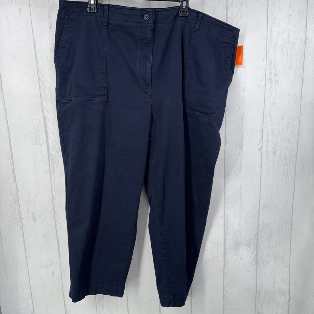 22W twill patch pocket crop pant