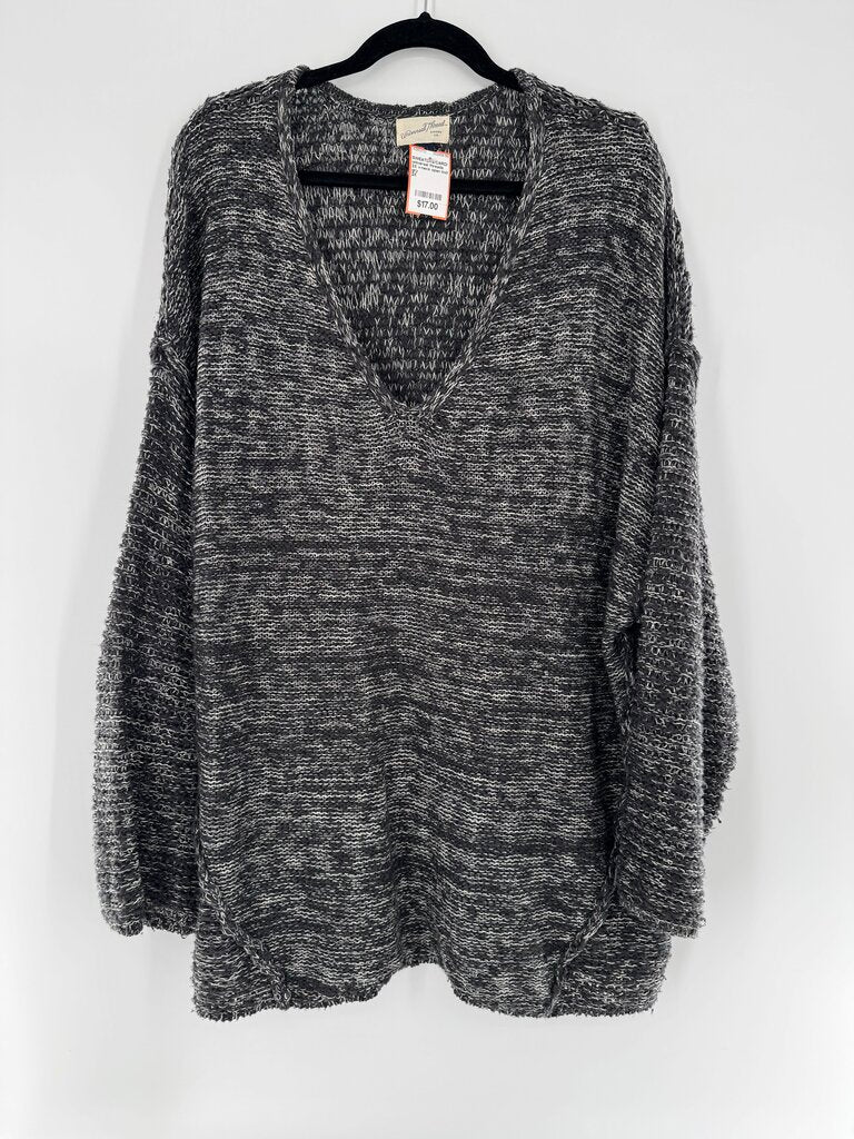 2X v-neck open knit sweater