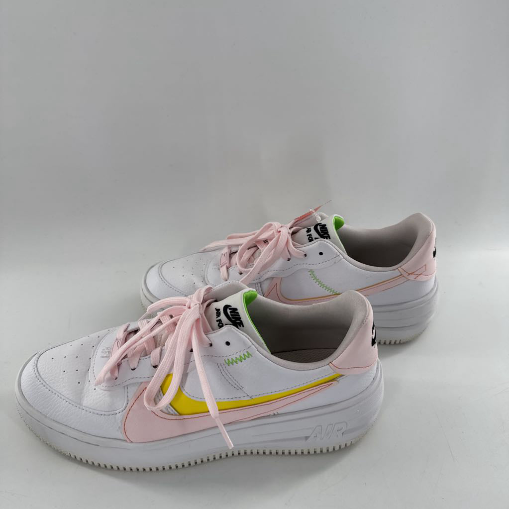 10 AF1 lace-up sneaker