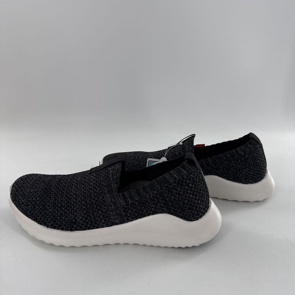 7 knit slip-on sneaker