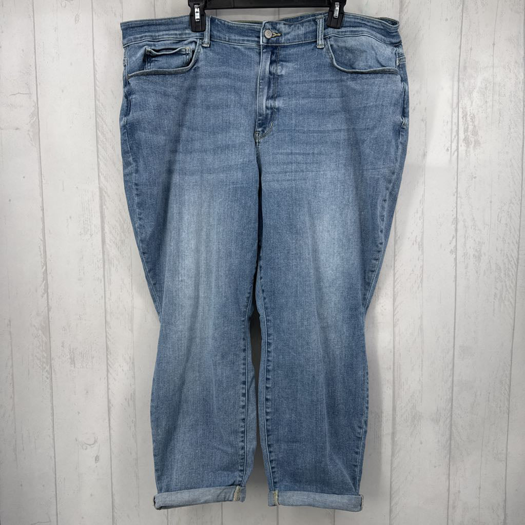 22W Boyfriend Fit Jeans