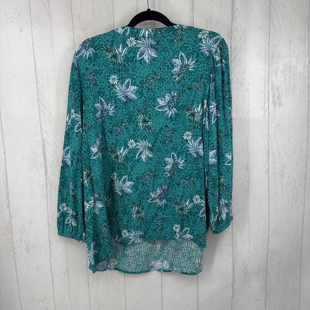 18 flo print tie front l/s top