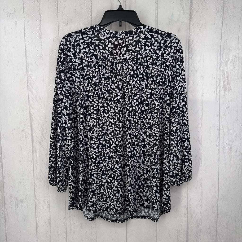 XL flo print v-neck l/s top