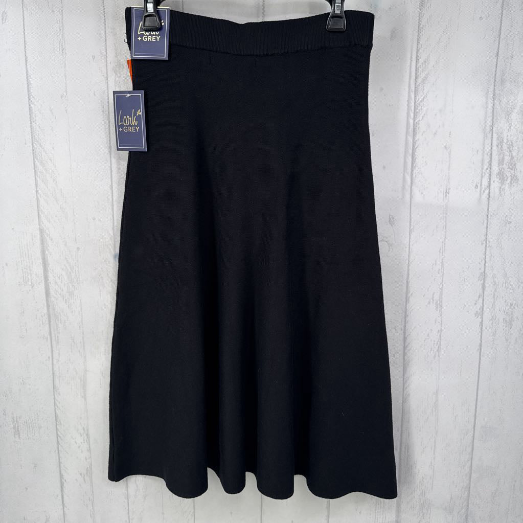 L knit gold button detail skirt