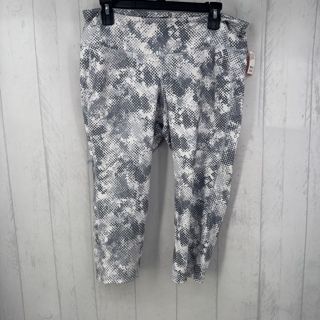 XL snakeskin print crop leggings