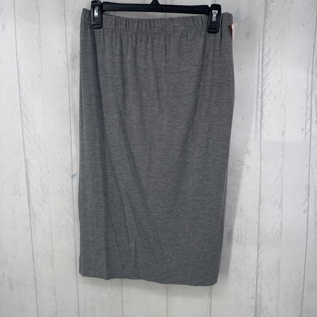 M pull-on knit skirt