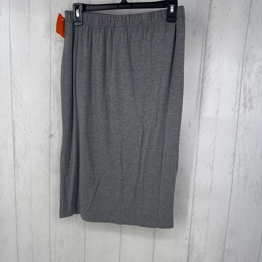 M pull-on knit skirt