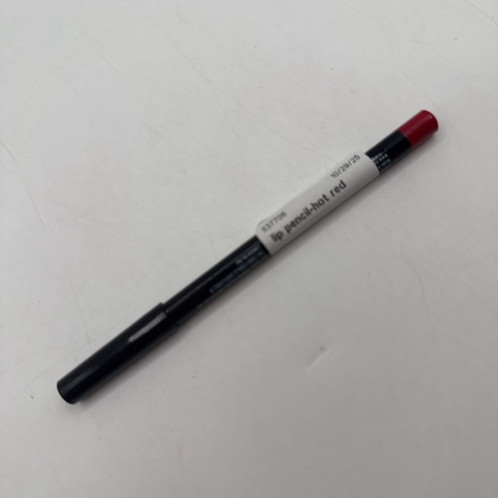 lip pencil-hot red