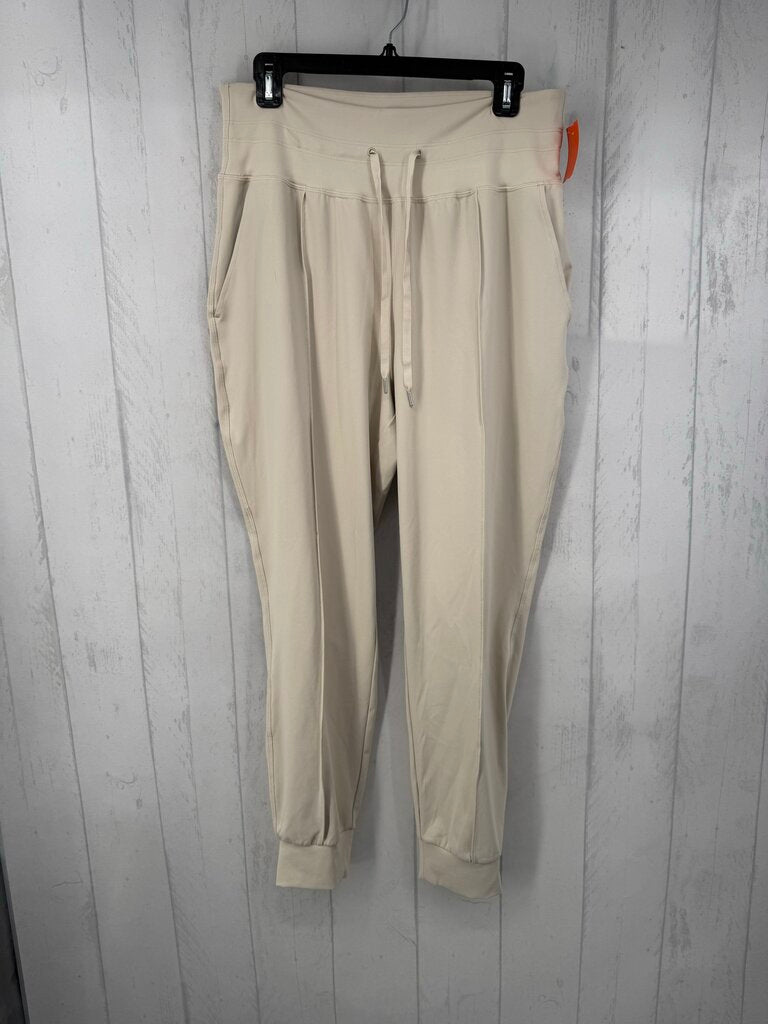 L pull-on joggers