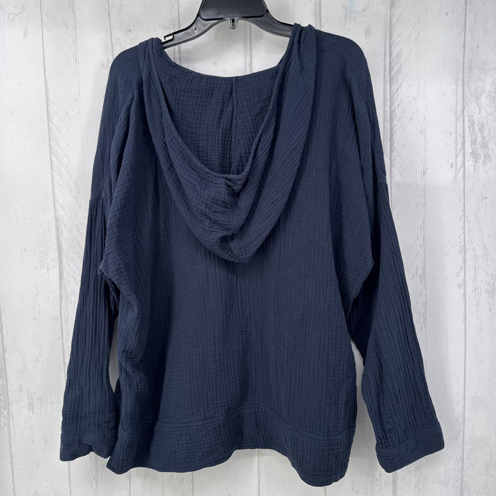 XL gauzy v-neck l/s top