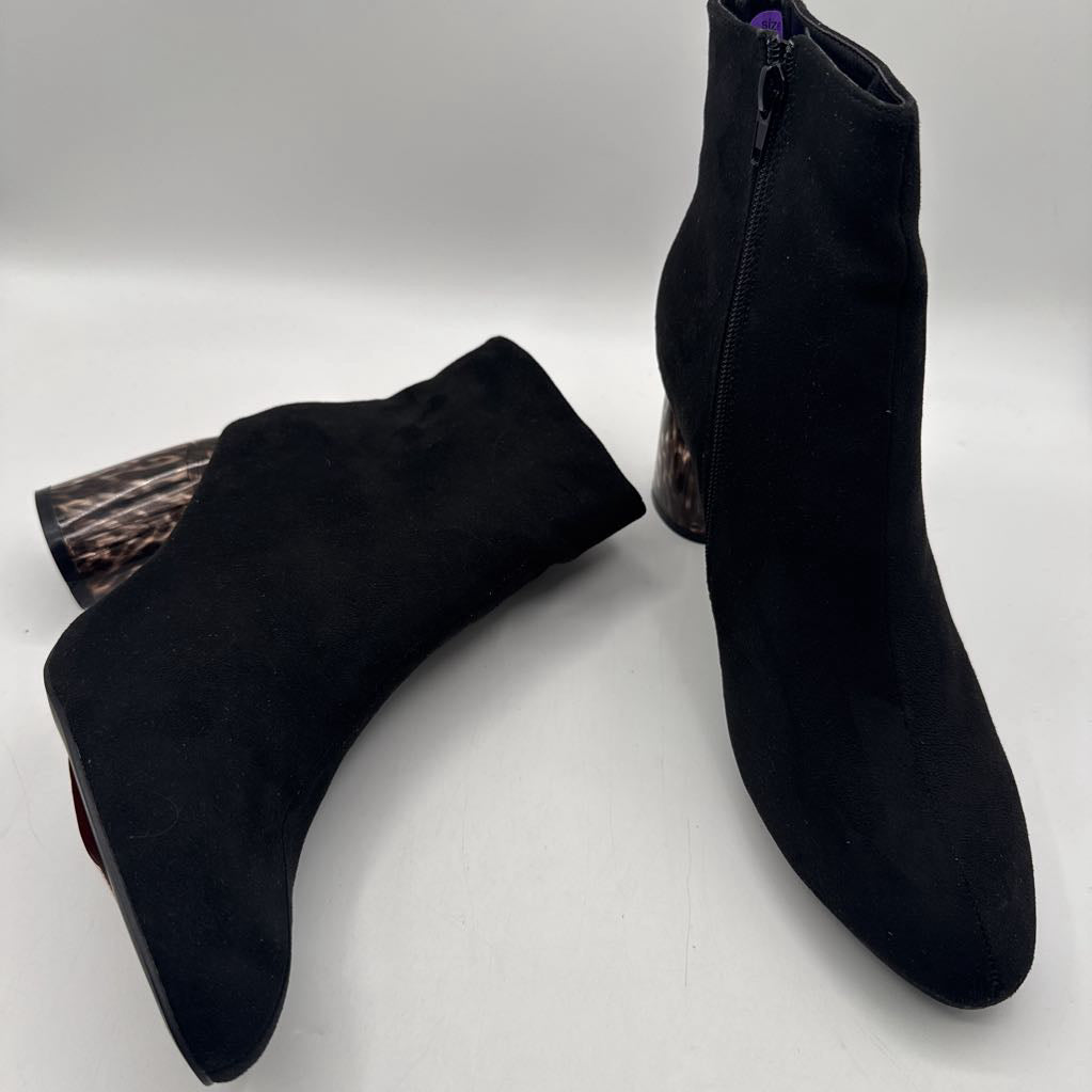 8 tortoise heel ankle boot