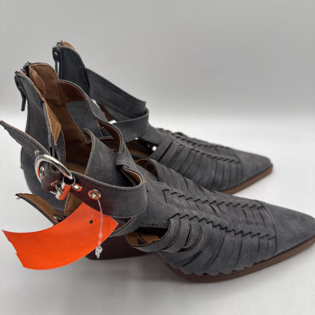 8 ankle zip bootie heels