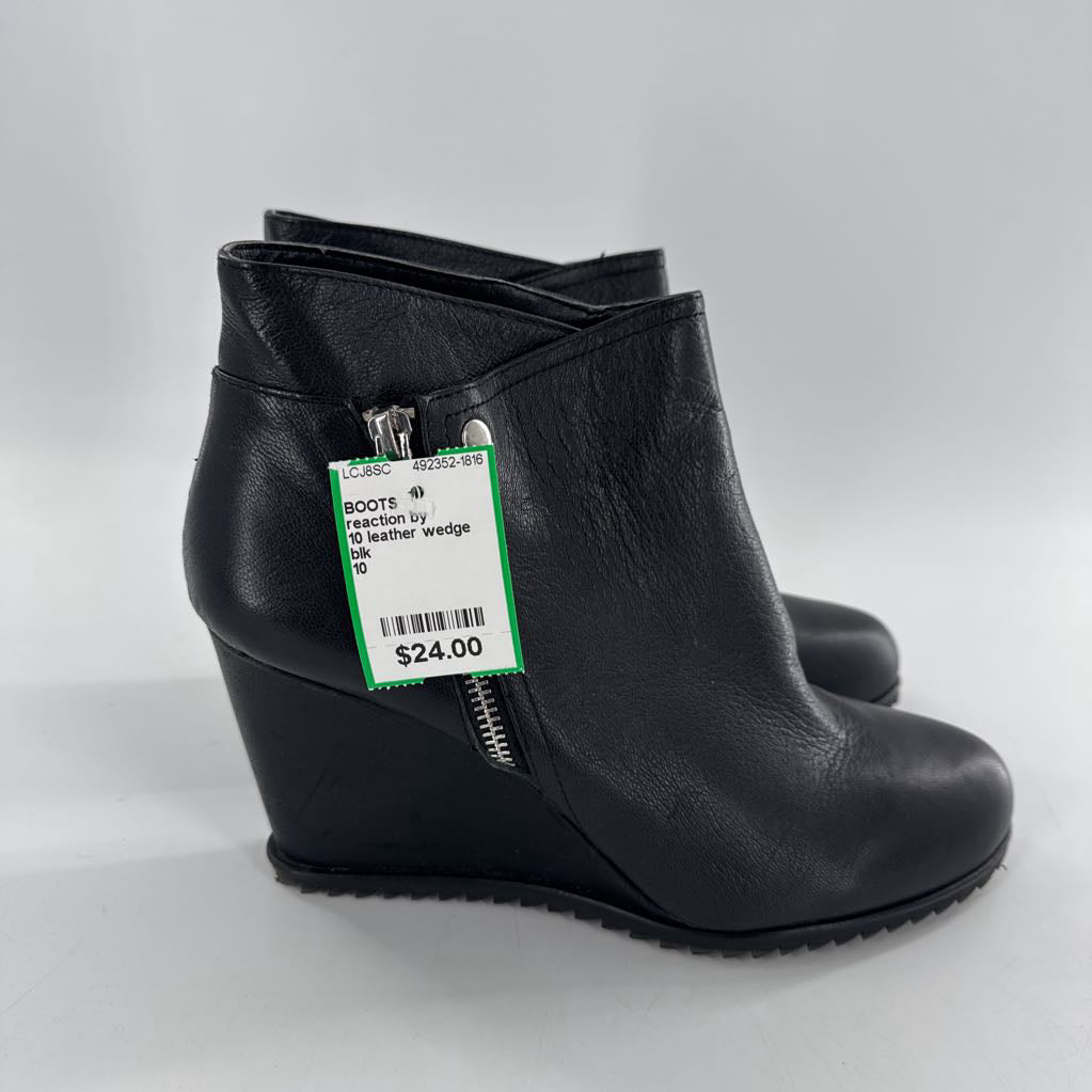 10 leather wedge heel boot