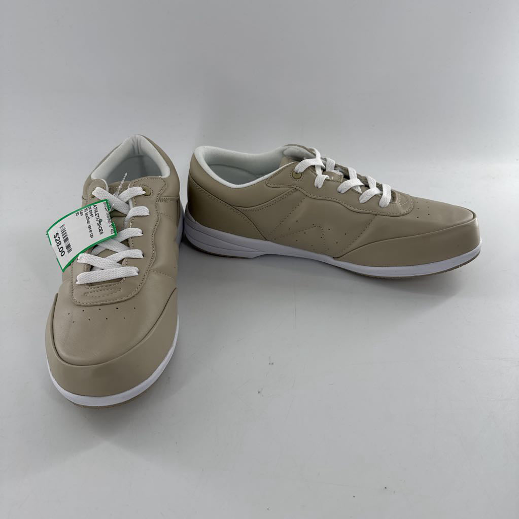 10 leather lace-up sneaker