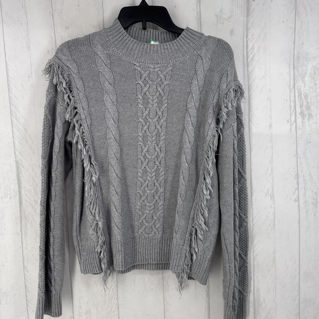 L cable knit fringe sweater