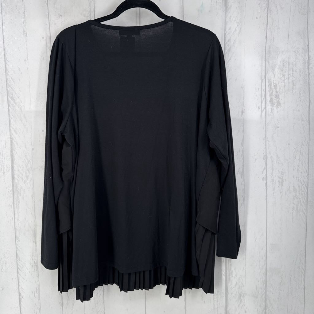 1x l/s accordion pleated layer top