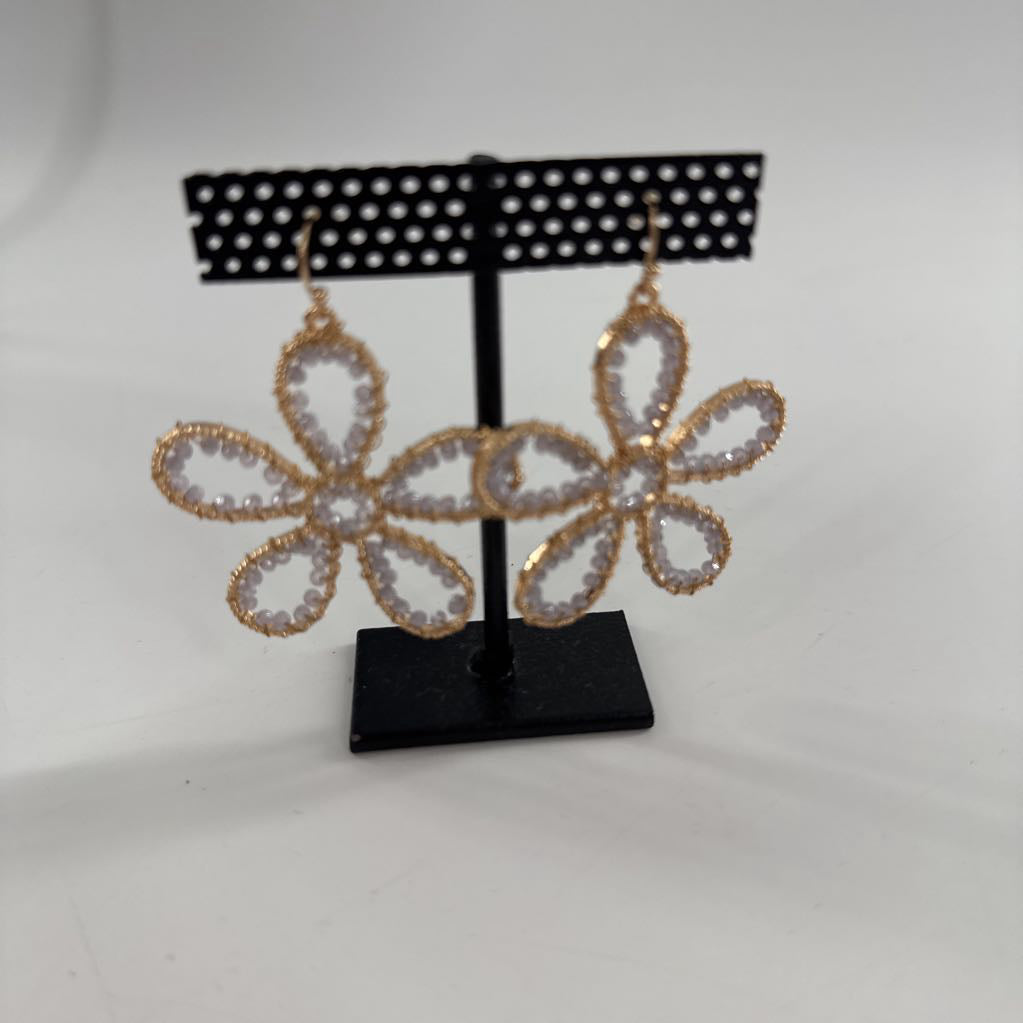 beaded flower earrings-purp