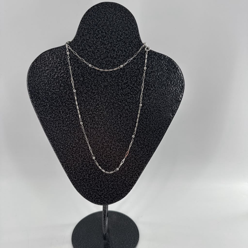 19" silvertone necklace
