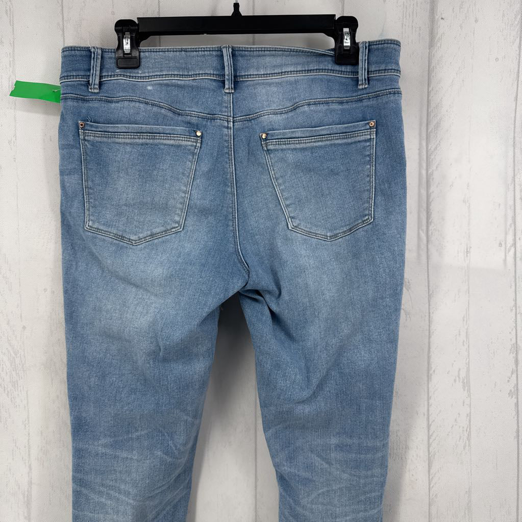 10 distressed skimmer jeans