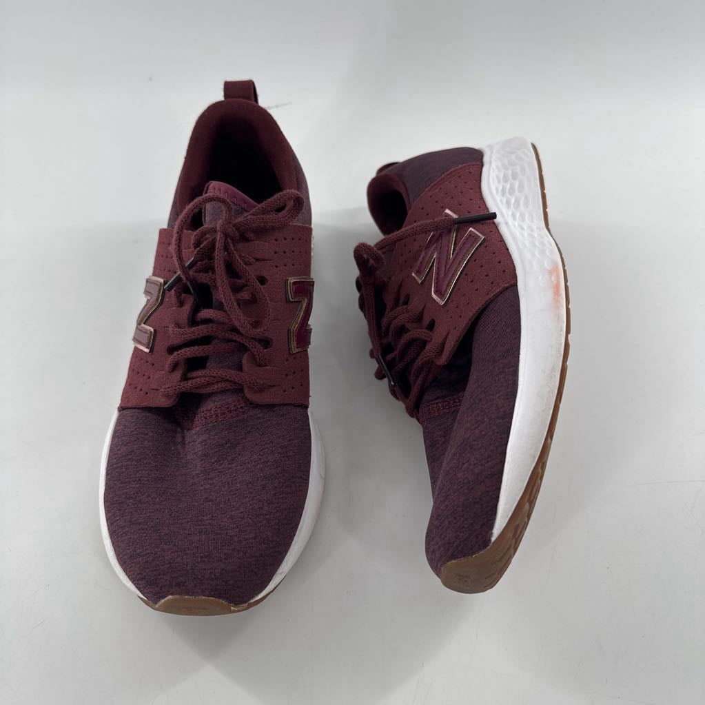 8 lace up tennis shoes