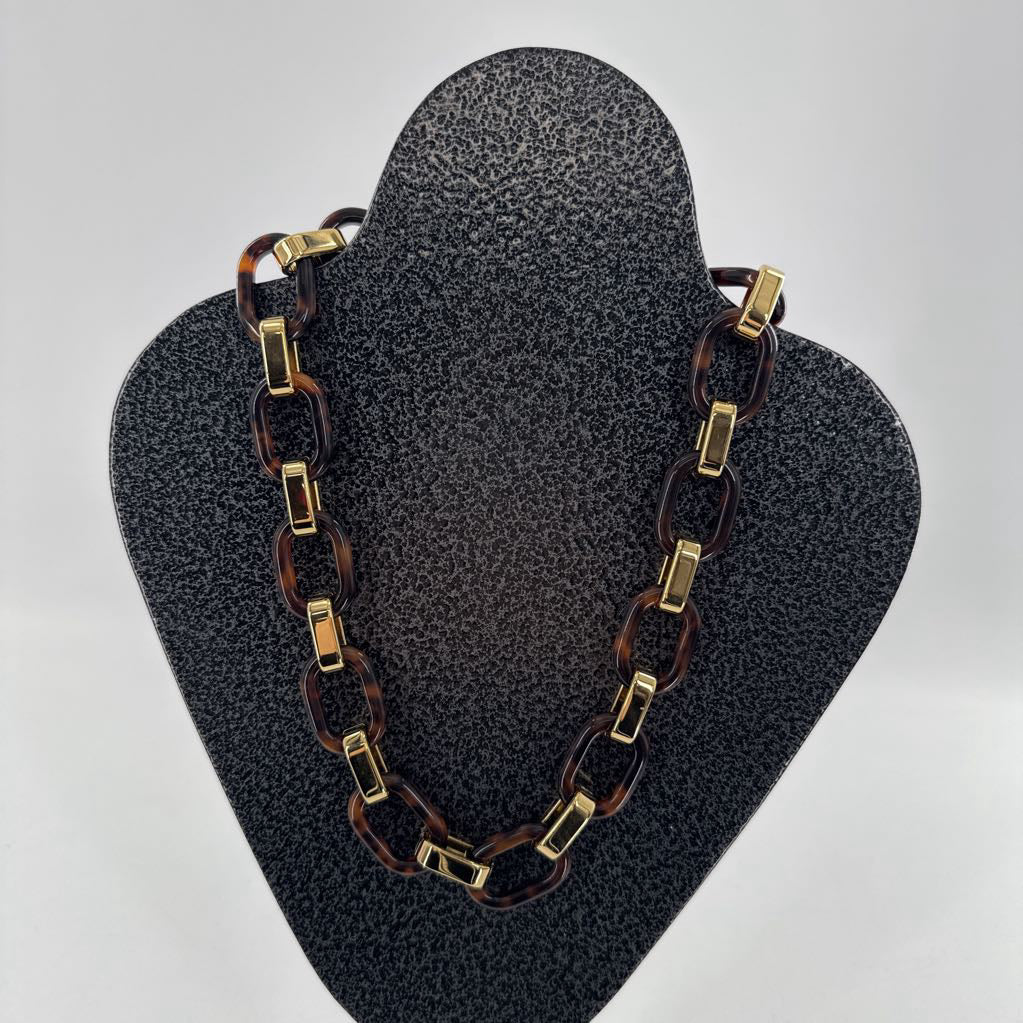 R145 tortoise chainlink necklace