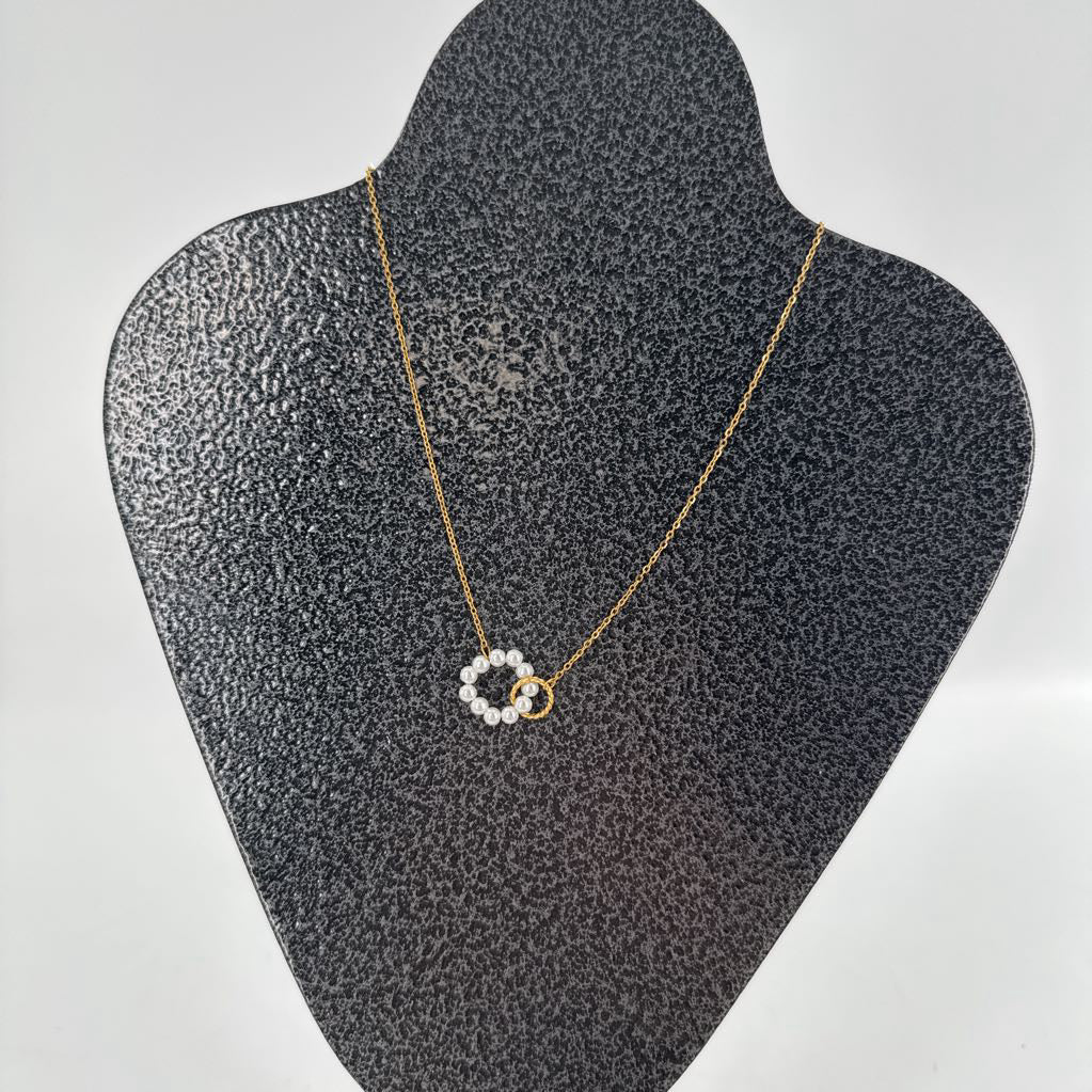 10" gold tone pearl pendant necklace