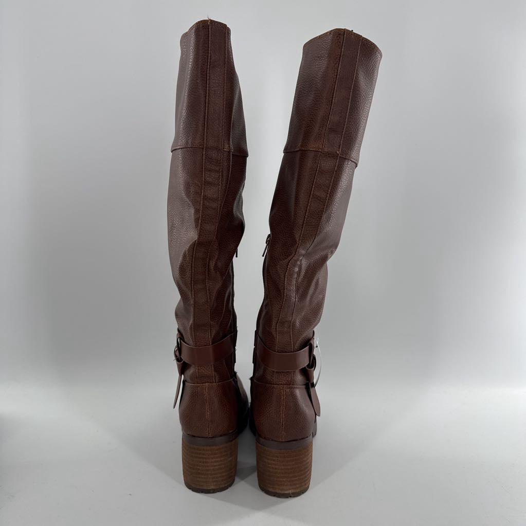 9 knee-high boot