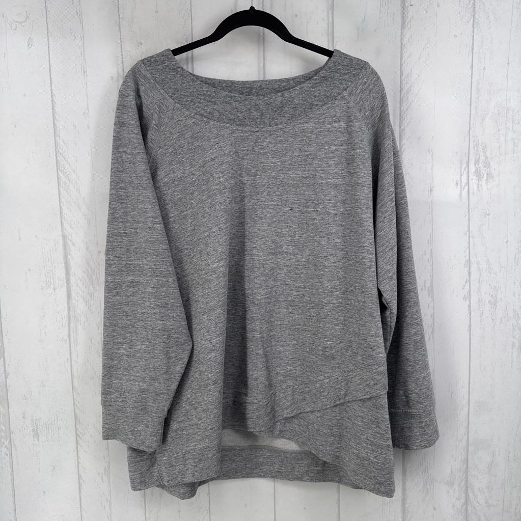 2X crewneck crossover hem sweatshirt