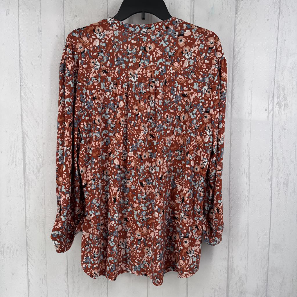XL l/s flower print pleated half button top