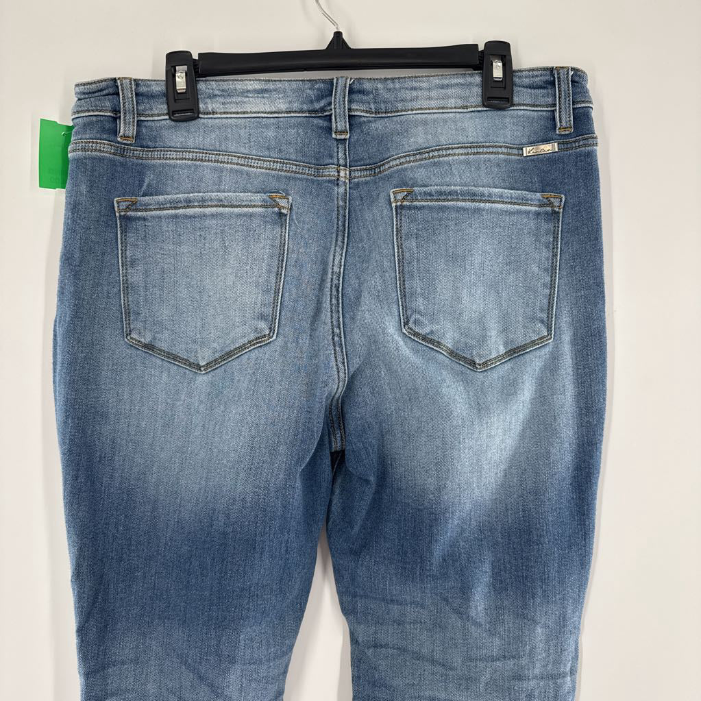 32 frayed hem straight leg jean