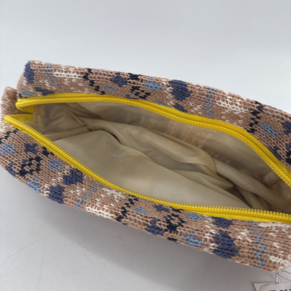 fair isle knit cosmetic pouch-tan/blu