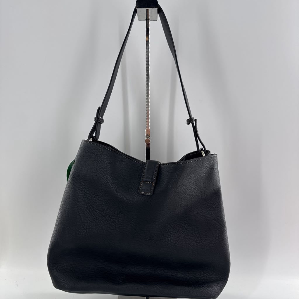 buckle closure hobo shoulder bag