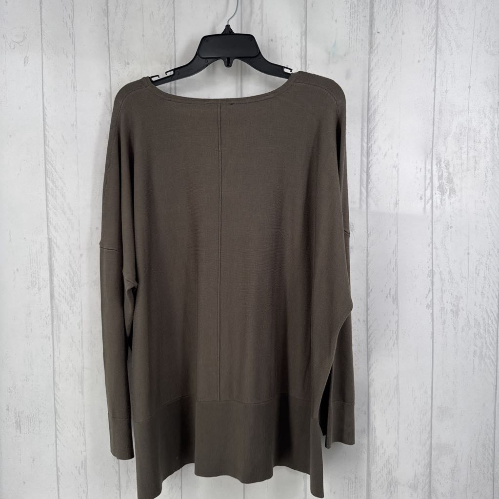 R25 XL drop shoulder l/s top