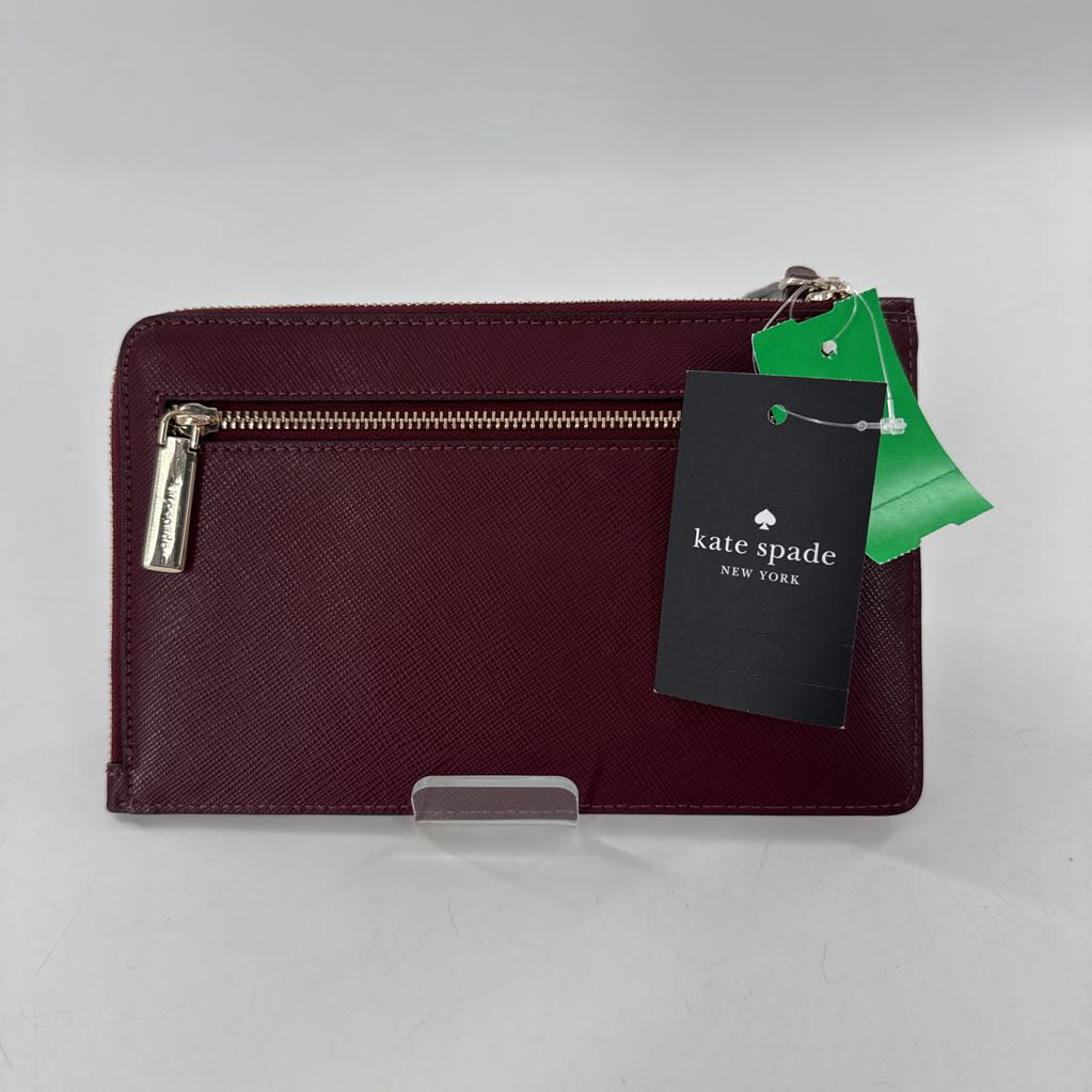 R139 zip around saffiano wristlet