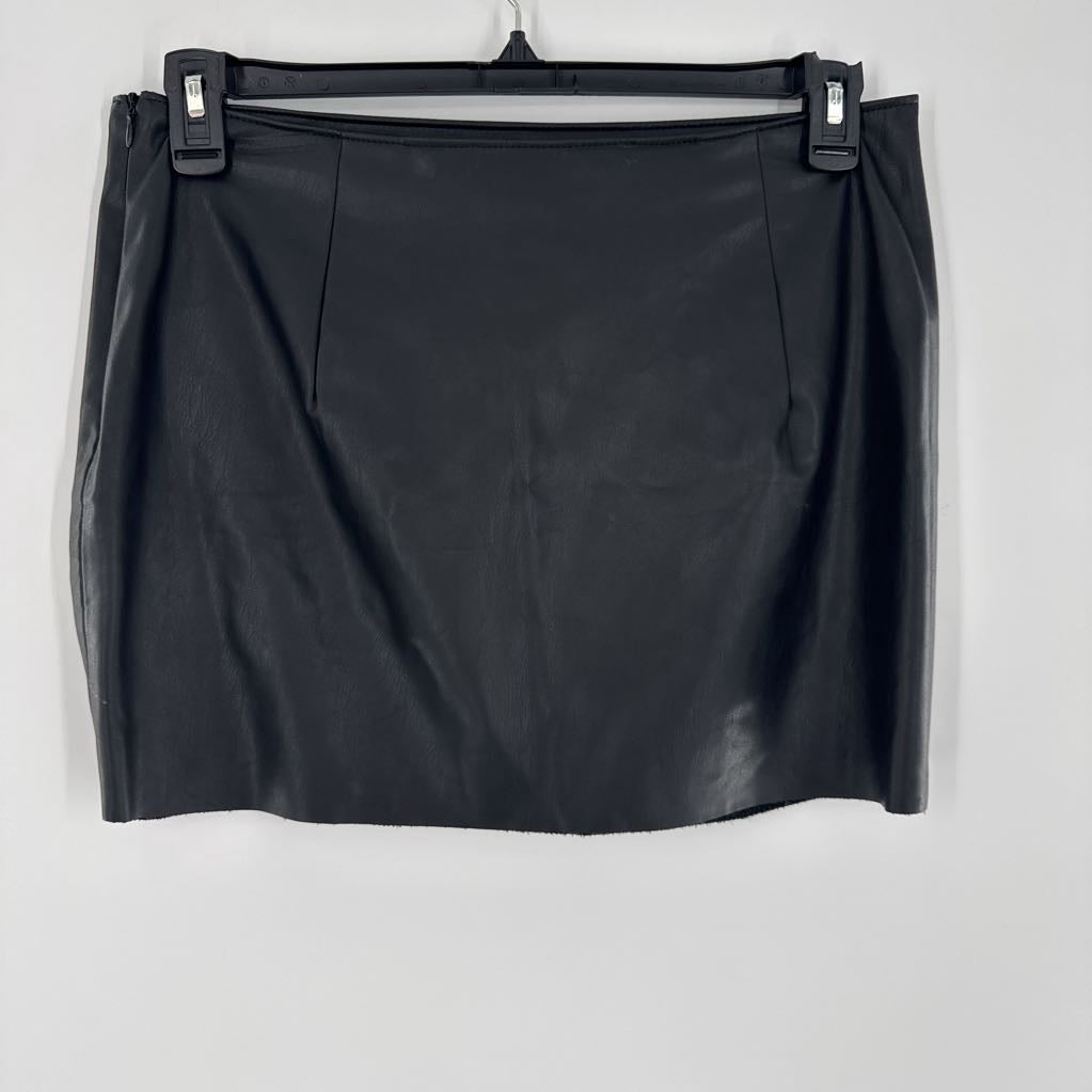 L leather mini skirt