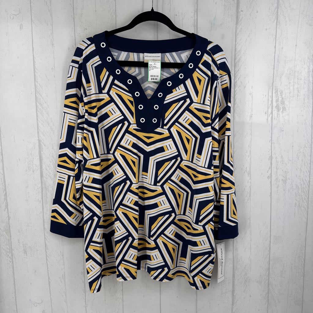 R63 3X grommet v-neck printed l/s top