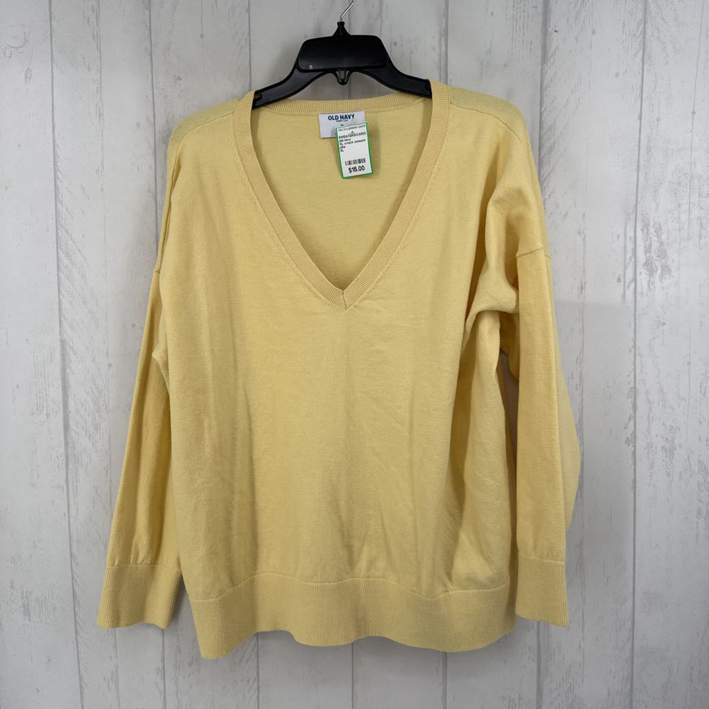 XL v-neck sweater