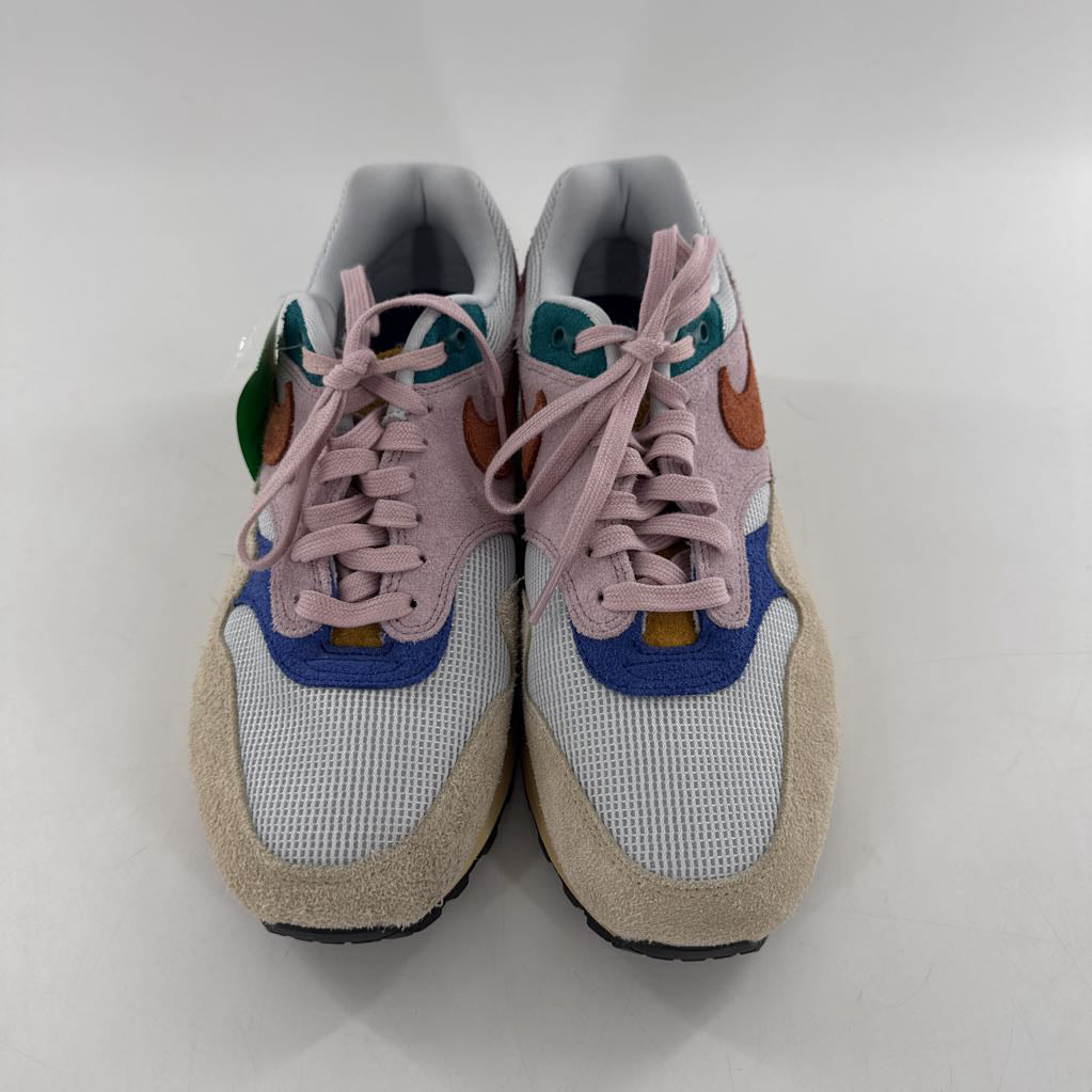 10.5 lace up sneaker