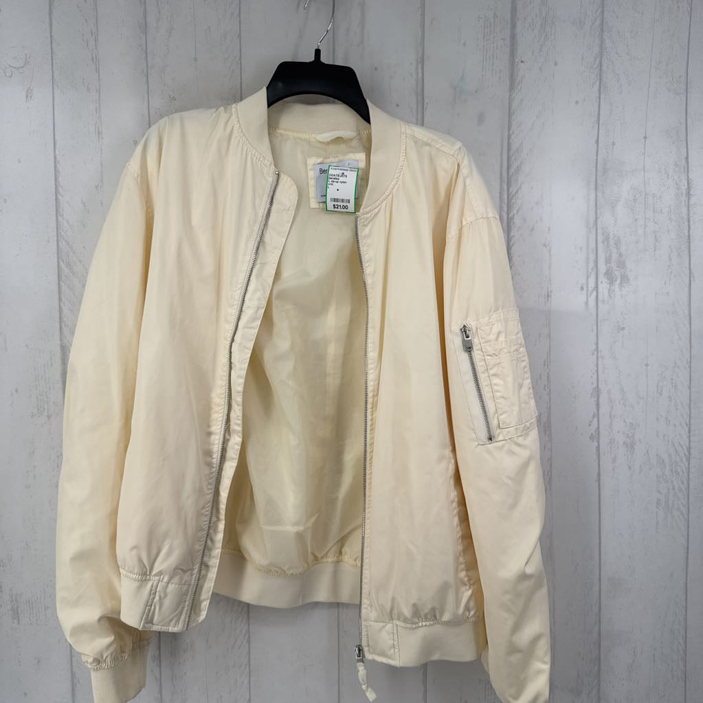 L zip-up nylon jacket