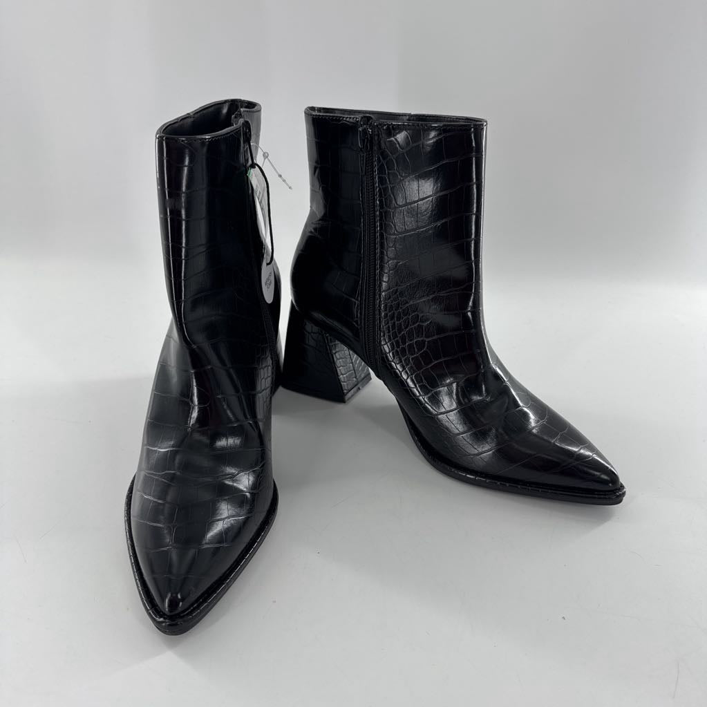 9 embossed pointy toe heel ankle boots