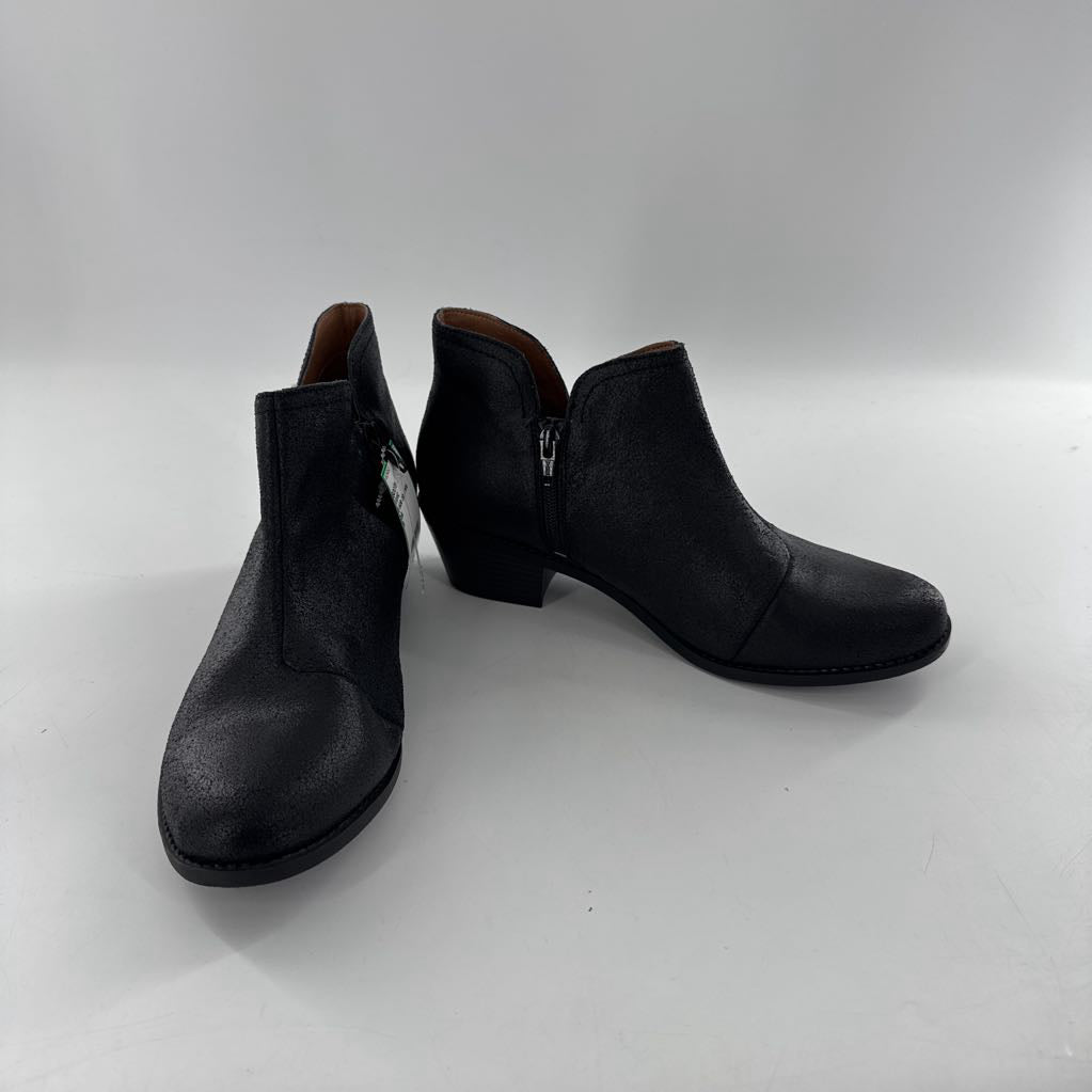 9 side zip ankle booties