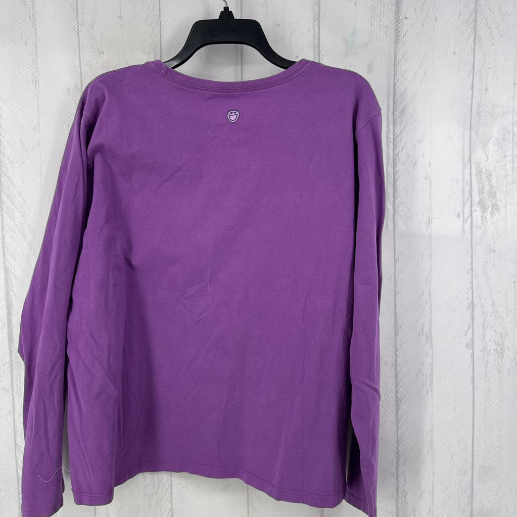 XL crewneck graphic l/s tee- whole world wags