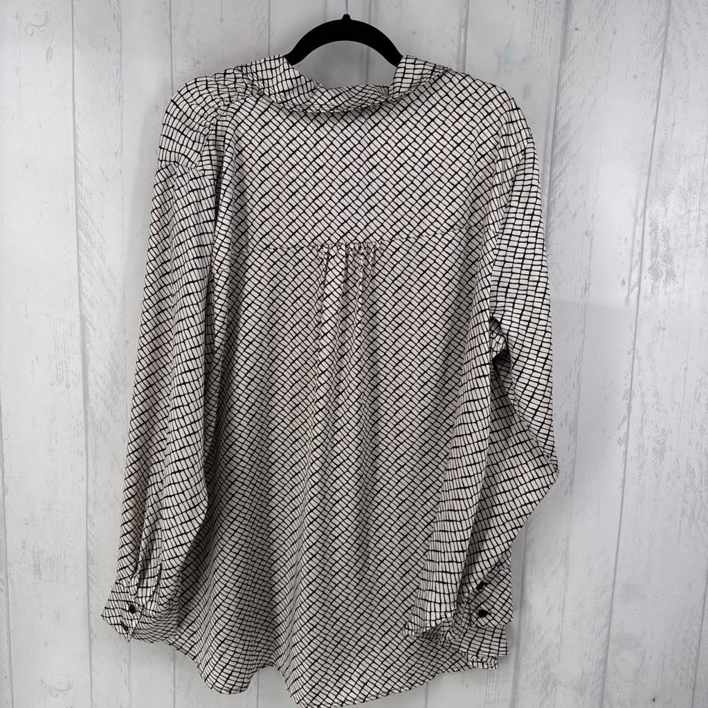 18/20 printed quarter button down l/s top