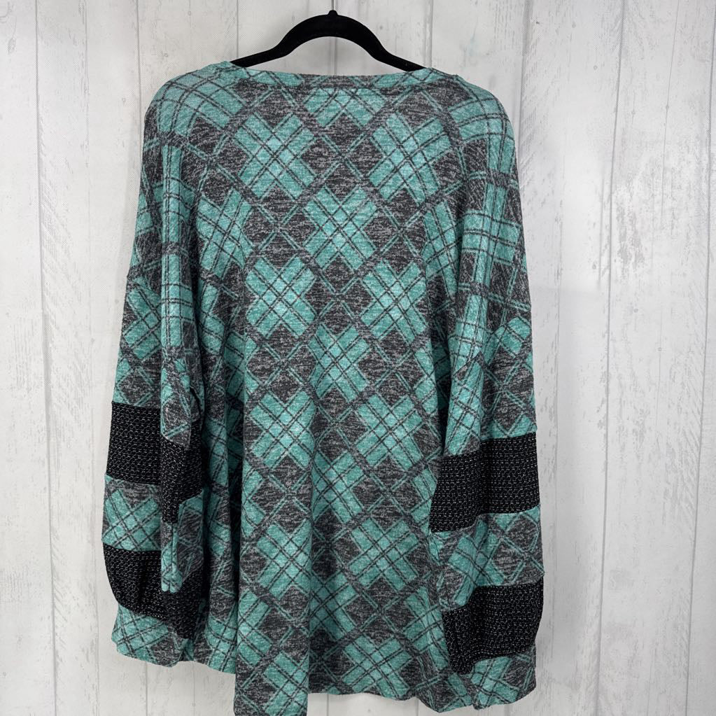 18/20w mixed media l/s top