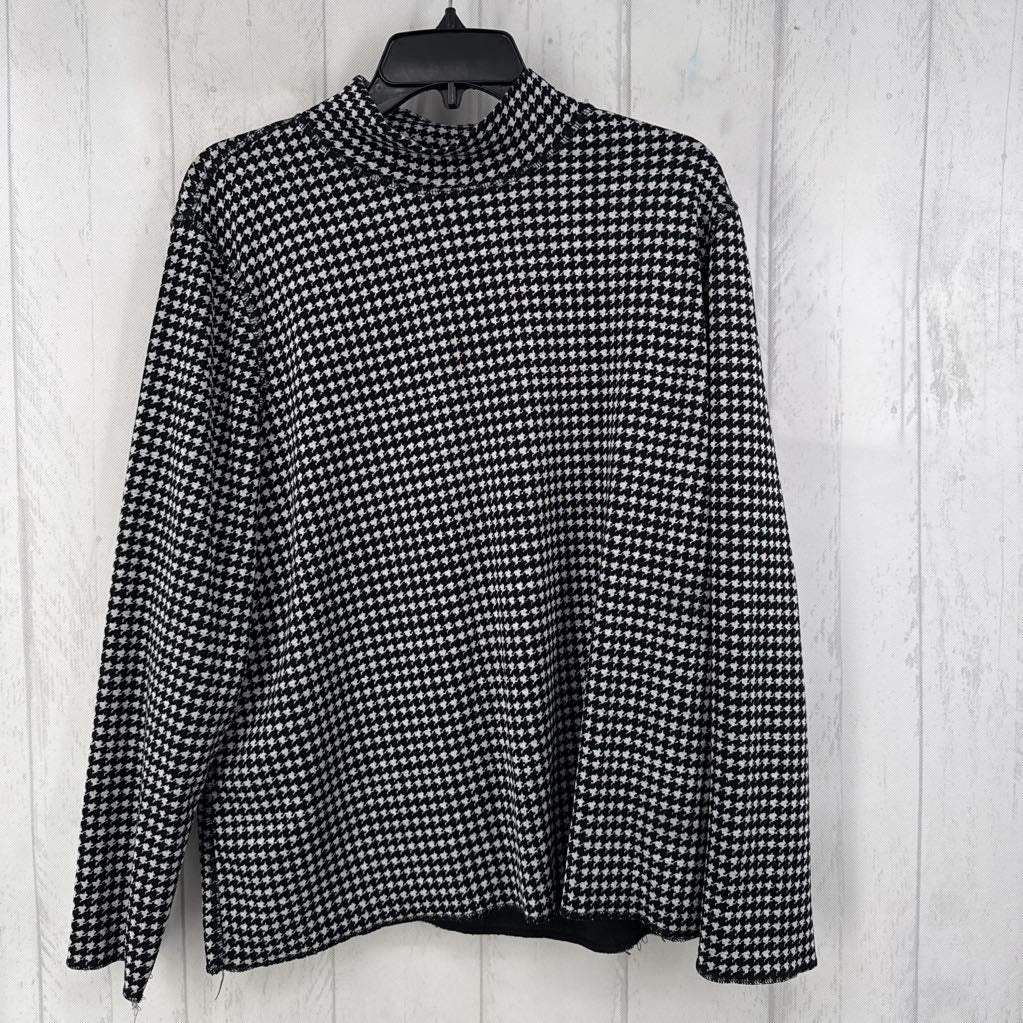 XL houndstooth print l/s top
