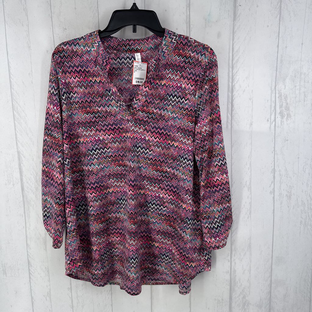 M chevron print v-neck 3/4 slv top