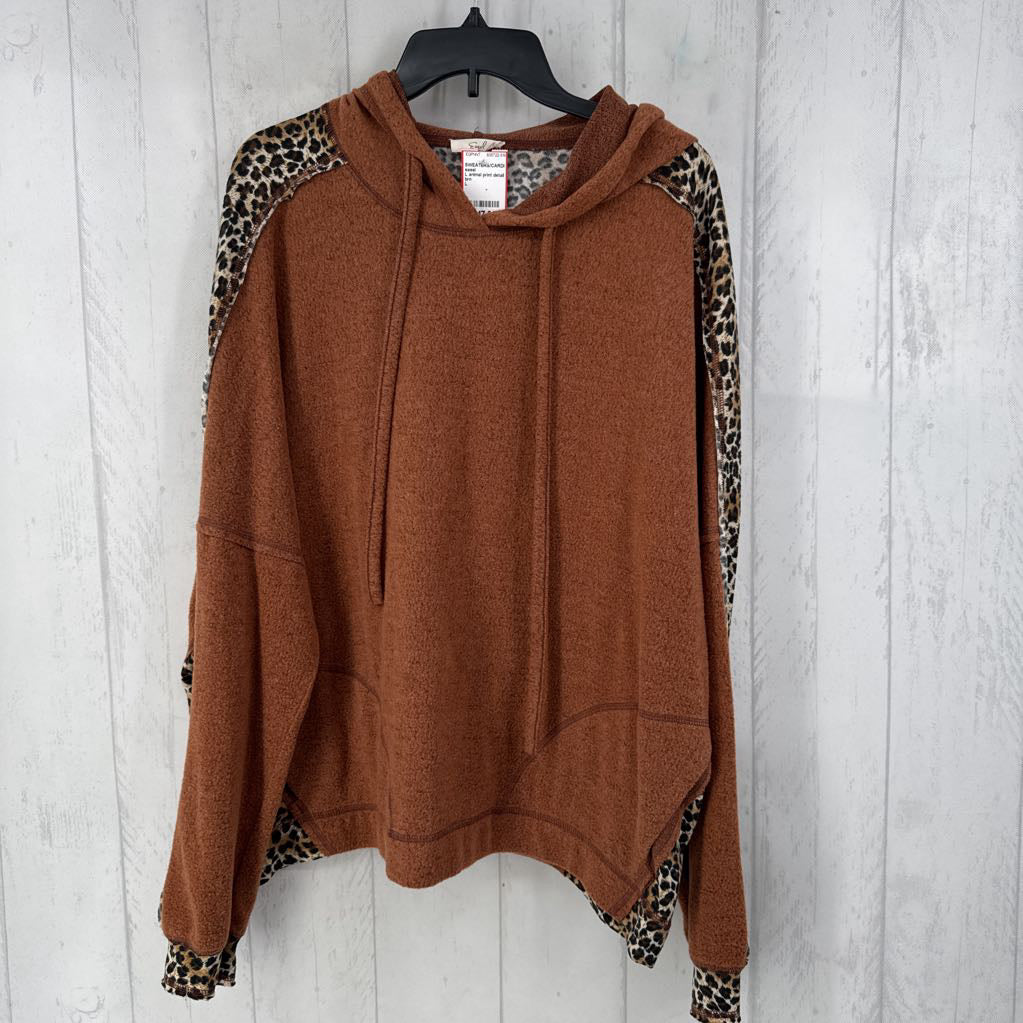 L animal print detail hoodiw